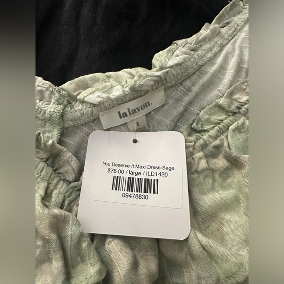 Boutique NWT Summer/Spring Maxi Dress in white and green - Picture 4 of 4